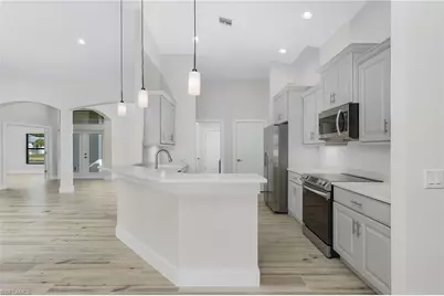 346 SW 28th Pl, Cape Coral, FL 33991 - Photo 5