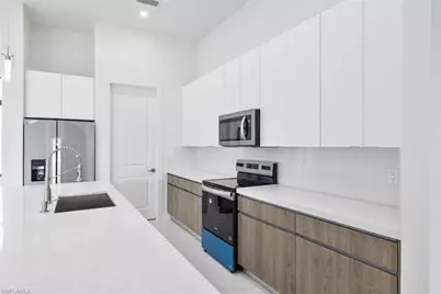 2500 NW 7th St, Cape Coral, FL 33993 - Photo 15