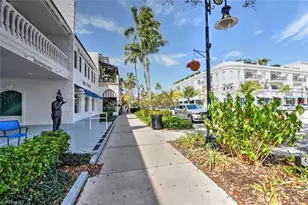555 5th Ave S, Naples, FL 34102 - Photo 29