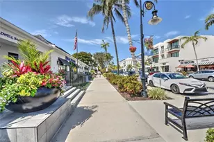 555 5th Ave S, Naples, FL 34102 - Photo 31