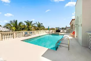 555 5th Ave S, Naples, FL 34102 - Photo 29