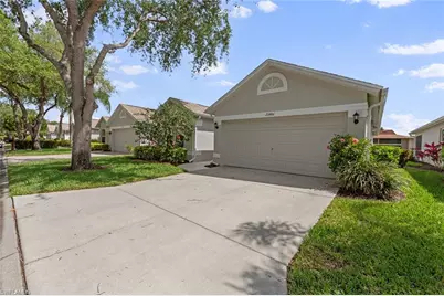 25401 Fairway Dunes Ct, Bonita Springs, FL 34135 - Photo 3