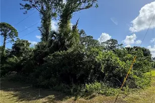 453 Lampion Ave S, Lehigh Acres, FL 33974 - Photo 1