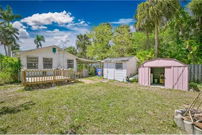 219 Granada Blvd, Fort Myers, FL 33905 - Photo 11