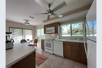 829 Reef Point Cir #46, Naples, FL 34108 - Photo 3