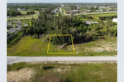 804 SW 2nd Ter, Cape Coral, FL 33991 - Photo 3