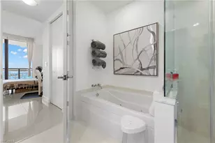 3000 Oasis Grand Blvd, Fort Myers, FL 33916 - Photo 21