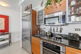 3000 Oasis Grand Blvd, Fort Myers, FL 33916 - Photo 13