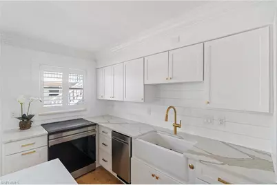 980 7th Ave S #107, Naples, FL 34102 - Photo 9