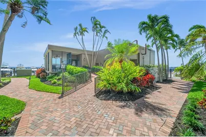 1900 Virginia Ave #902, Fort Myers, FL 33901 - Photo 29