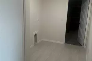 1300 S Gator Cir, Cape Coral, FL 33909 - Photo 15