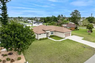 2717 Shelby Pkwy, Cape Coral, FL 33904 - Photo 29