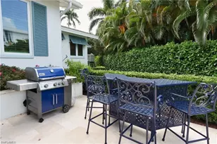 2201 Beacon Ln, Naples, FL 34103 - Photo 29