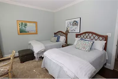 2201 Beacon Ln, Naples, FL 34103 - Photo 15