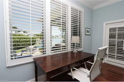 2201 Beacon Ln, Naples, FL 34103 - Photo 25