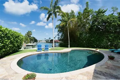 2201 Beacon Ln, Naples, FL 34103 - Photo 29