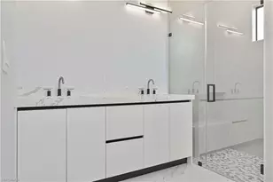 900 NW 12th Pl, Cape Coral, FL 33993 - Photo 25