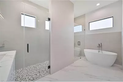 900 NW 12th Pl, Cape Coral, FL 33993 - Photo 23