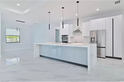 900 NW 12th Pl, Cape Coral, FL 33993 - Photo 11