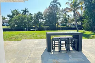 25 Estate Dr, North Fort Myers, FL 33917 - Photo 3