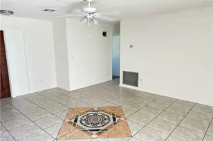 25 Estate Dr, North Fort Myers, FL 33917 - Photo 21