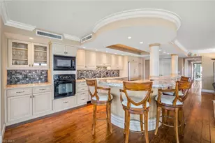 2650 Gulf Shore Blvd N, Naples, FL 34103 - Photo 19