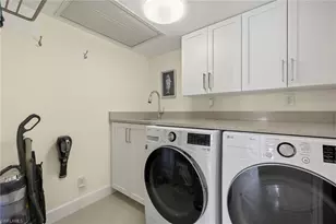 4031 Gulf Shore Blvd N, Naples, FL 34103 - Photo 29