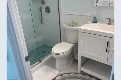 2100 Gulf Shore Blvd N #100, Naples, FL 34102 - Photo 27