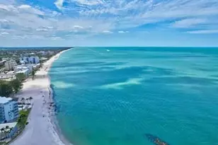 2100 Gulf Shore Blvd N, Naples, FL 34102 - Photo 31