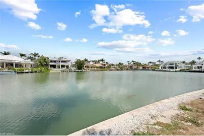 211 Spring Line Dr, Naples, FL 34102 - Photo 3