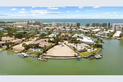 211 Spring Line Dr, Naples, FL 34102 - Photo 17