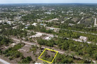 1052 Chandlee St, Lehigh Acres, FL 33974 - Photo 7