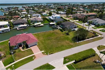 903 Juniper Ct, Marco Island, FL 34145 - Photo 9