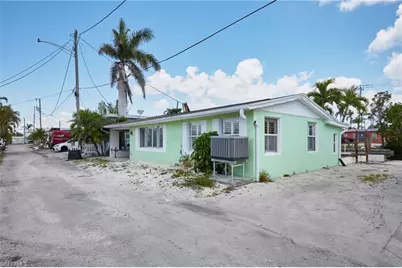 2647 Pine St, Matlacha, FL 33993 - Photo 3