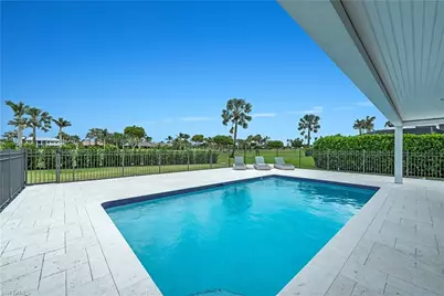 595 Wedge Dr, Naples, FL 34103 - Photo 11