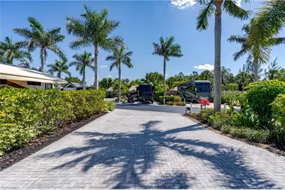 13568 Snook Cir, Naples, FL 34114 - Photo 19