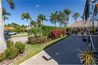 13627 Snook Cir, Naples, FL 34114 - Photo 9