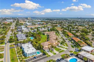 462 Tallwood St, Marco Island, FL 34145 - Photo 37