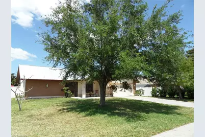 1216 SE 22nd Pl, Cape Coral, FL 33990 - Photo 3