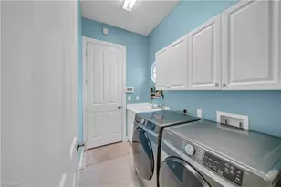 7672 Sussex Ct, Naples, FL 34113 - Photo 11