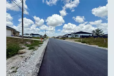 1222 NE 9th Ave, Cape Coral, FL 33909 - Photo 3