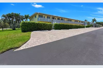 473 12th Ave S #B8, Naples, FL 34102 - Photo 5