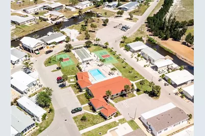 4931 Gulfgate Ln, Saint James City, FL 33956 - Photo 9