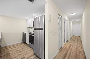 260 Southbay Dr, Naples, FL 34108 - Photo 3