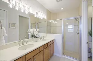 1423 Santiago Cir, Naples, FL 34113 - Photo 15