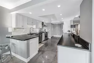 2381 Gulf Shore Blvd N, Naples, FL 34103 - Photo 15