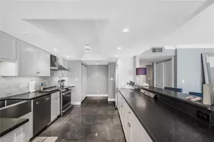 2381 Gulf Shore Blvd N, Naples, FL 34103 - Photo 19