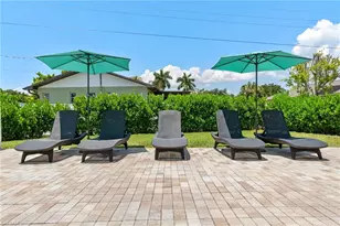 390 Valley Dr, Bonita Springs, FL 34134 - Photo 17