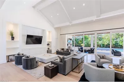 702 Bobwhite Ln, Naples, FL 34108 - Photo 5