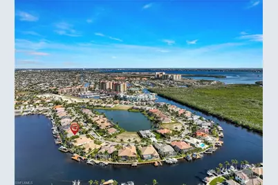 1819 Harbour Cir, Cape Coral, FL 33914 - Photo 5